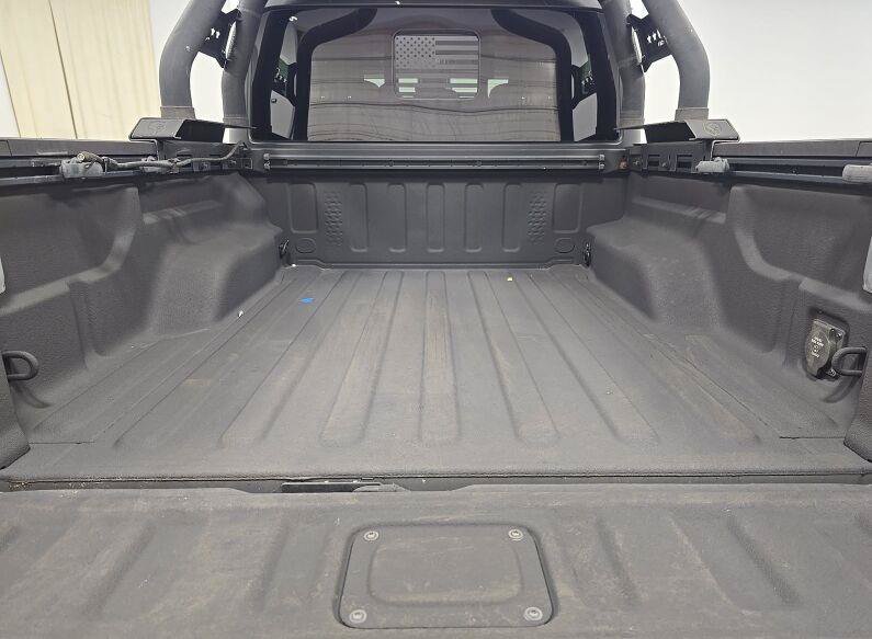 Used 2021 Jeep Gladiator Mojave AWD/4WD image 9