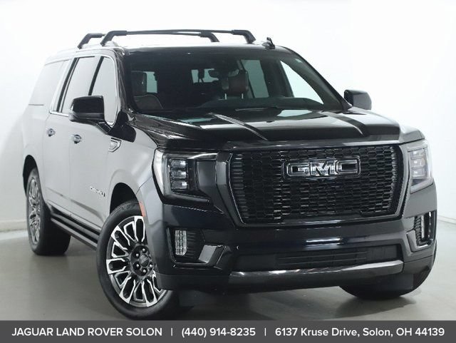 Used 2023 GMC Yukon XL Denali Ultimate AWD/4WD image 2