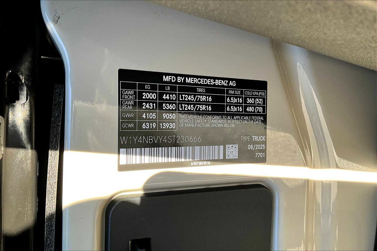 New 2025 Mercedes-Benz Sprinter 2500 image 12