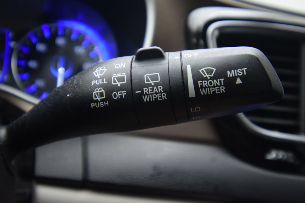 Used 2019 Chrysler Pacifica L FWD image 34
