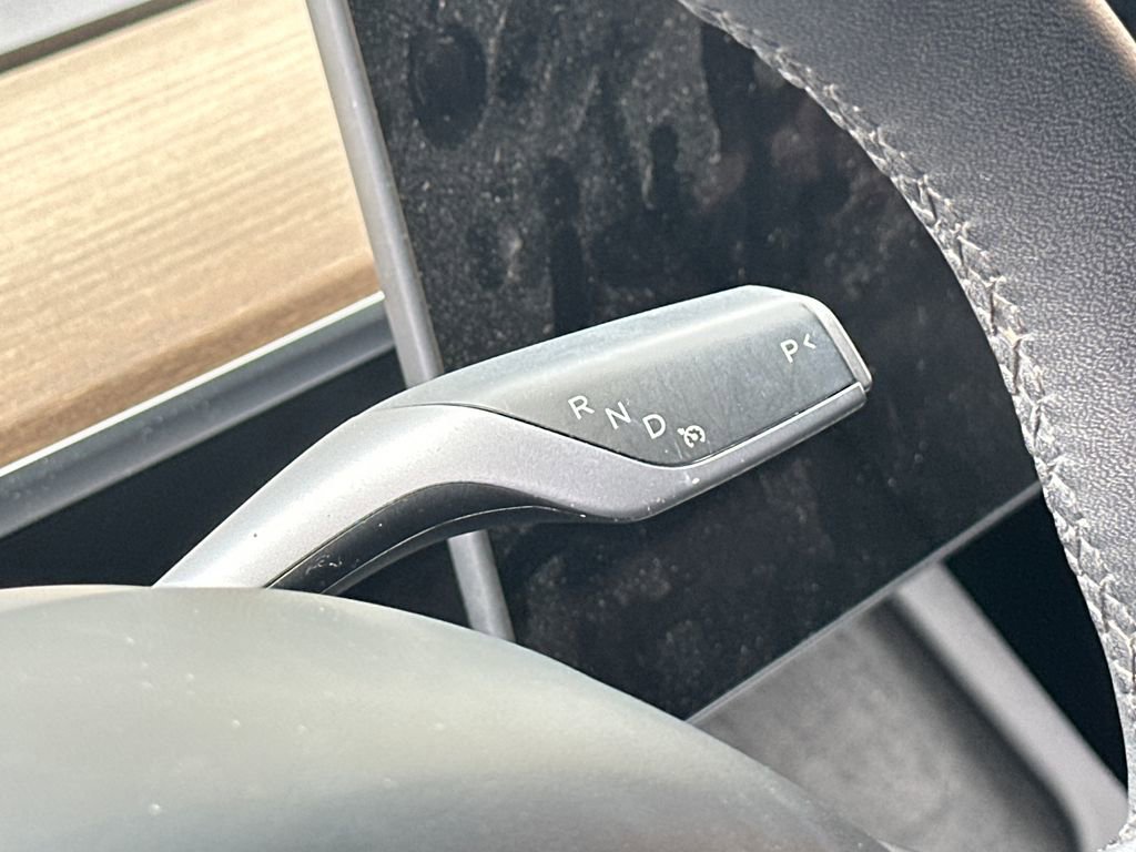 Used 2023 Tesla Model Y Long Range AWD/4WD image 18
