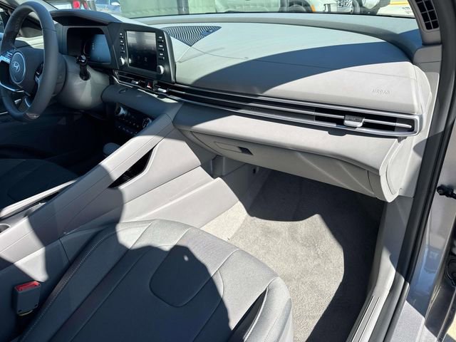 New 2026 Hyundai Elantra SEL Sport image 17