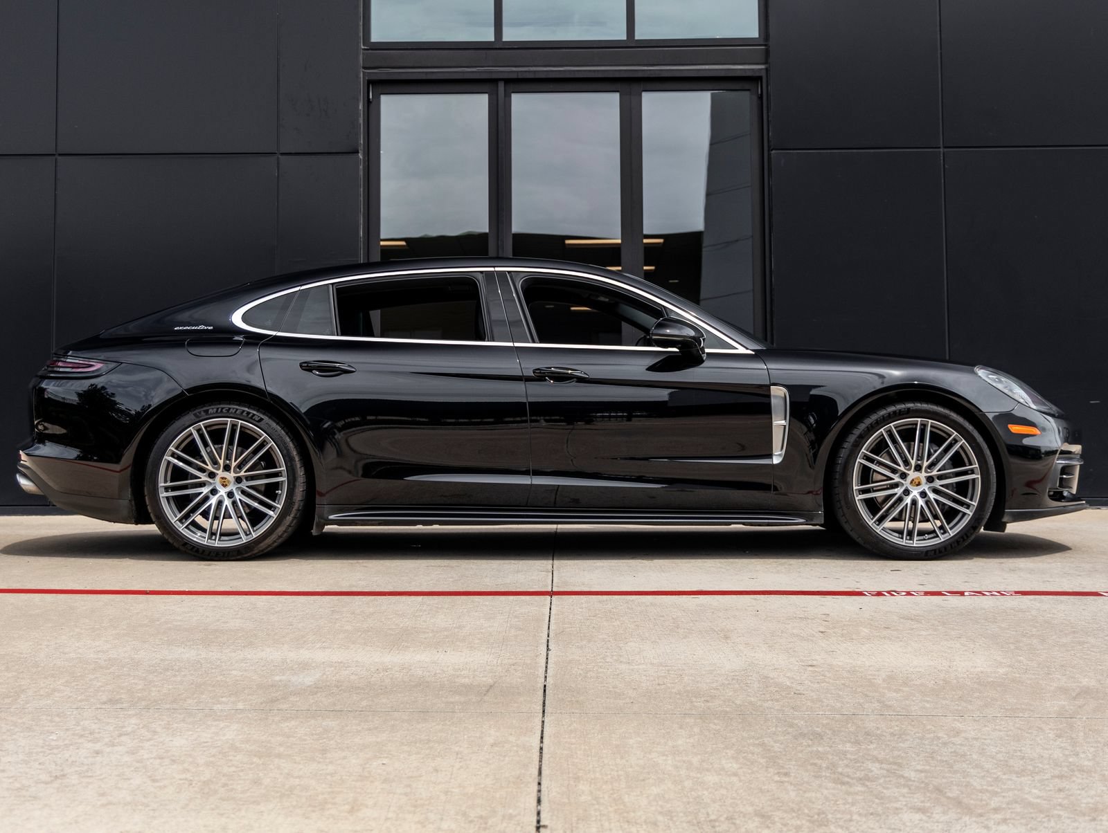 Certified 2020 Porsche Panamera 4S Executive AWD/4WD image 11
