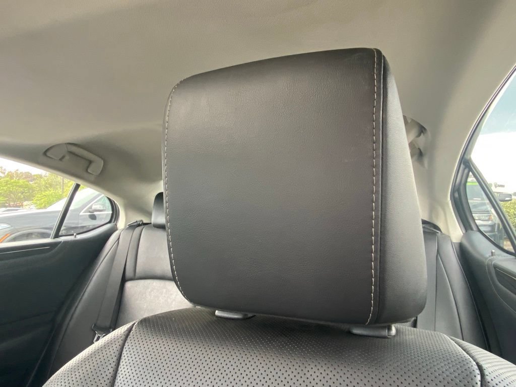 Used 2021 Lexus ES 300h w/ Premium Package FWD image 11