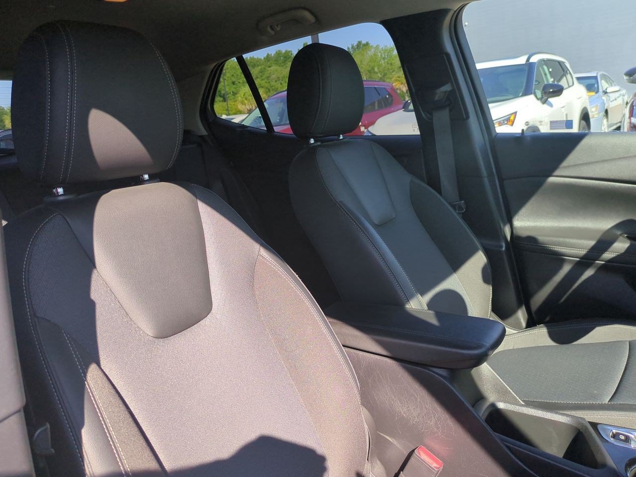 Used 2022 Buick Encore GX Preferred w/ Sport Touring Package FWD image 40