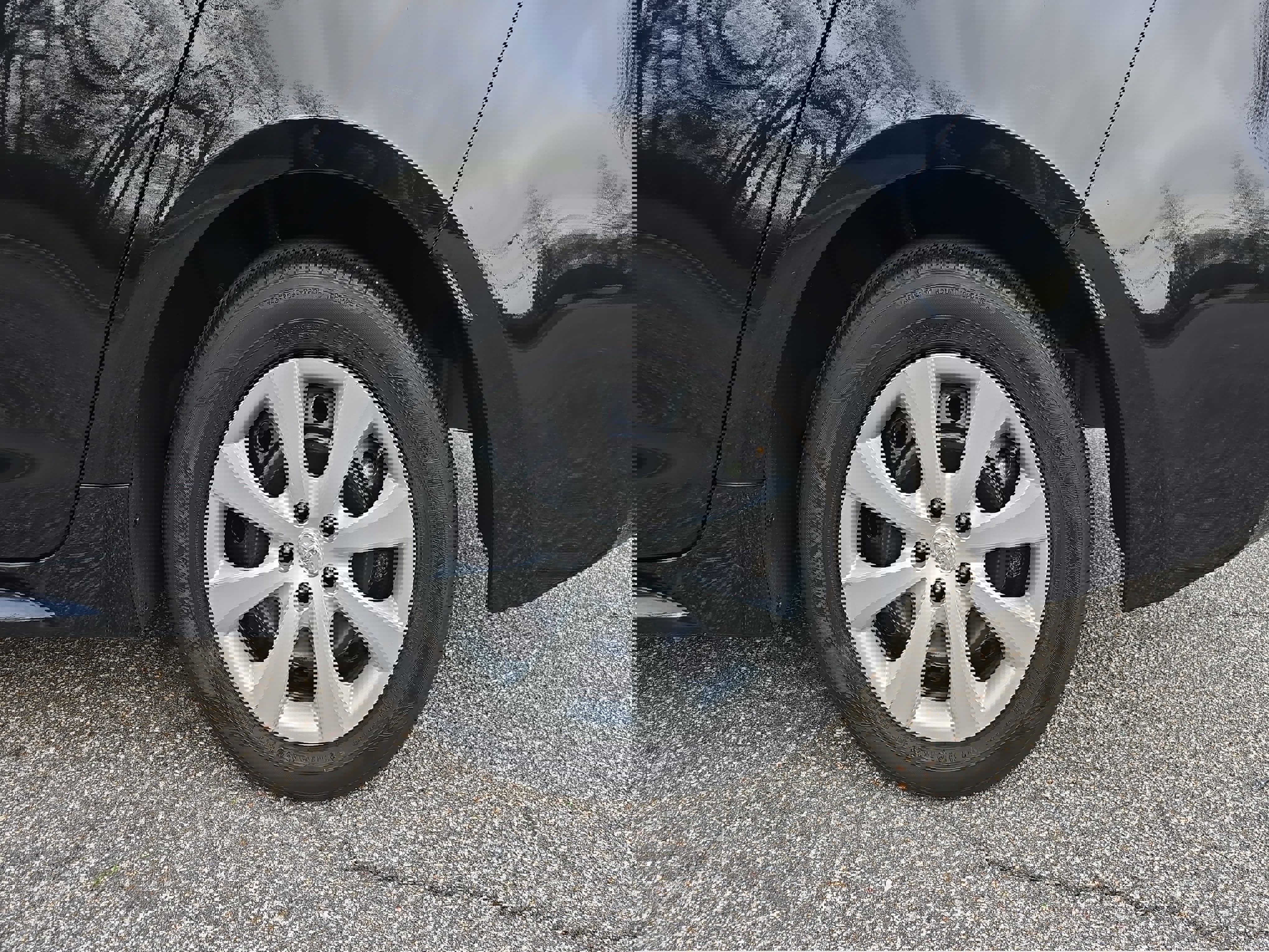 Used 2024 Toyota Corolla LE image 32