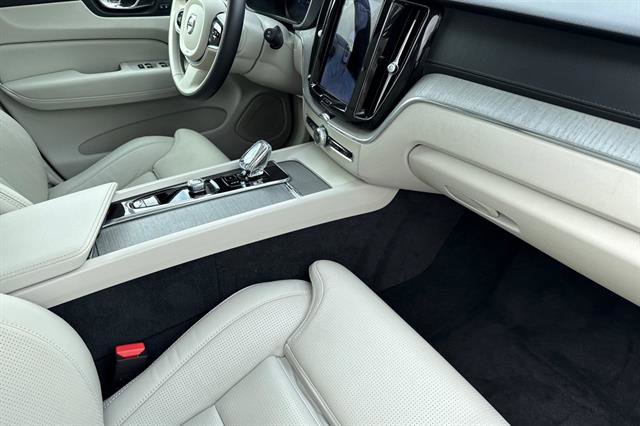 Certified 2023 Volvo XC60 T8 Ultimate image 16