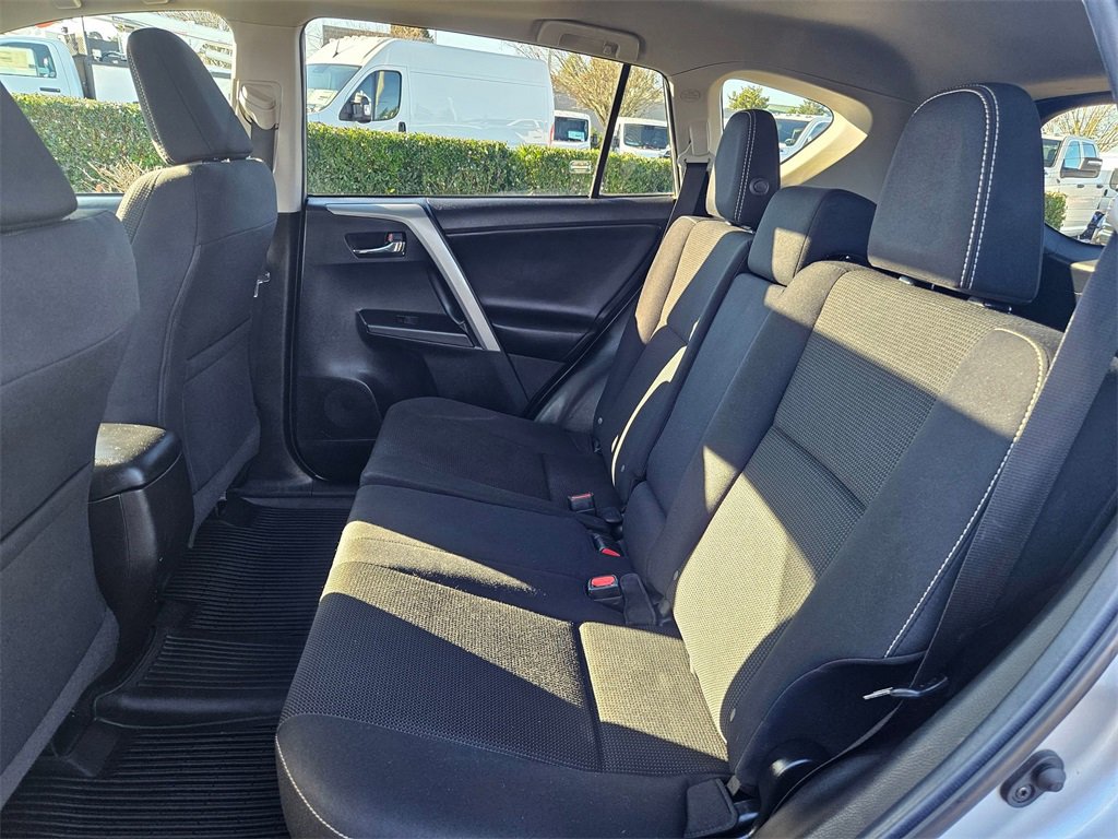 Used 2018 Toyota RAV4 XLE image 27