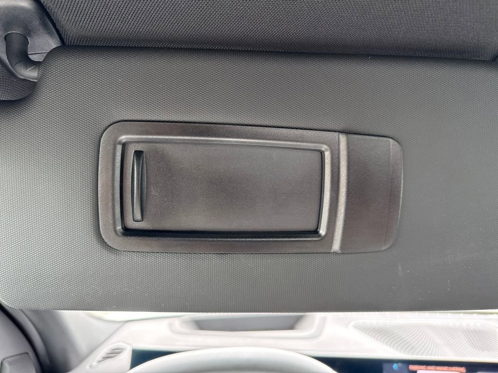 Used 2025 BMW 330i xDrive Sedan w/ Premium Package image 32