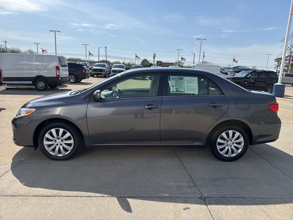 Used 2013 Toyota Corolla LE FWD image 3