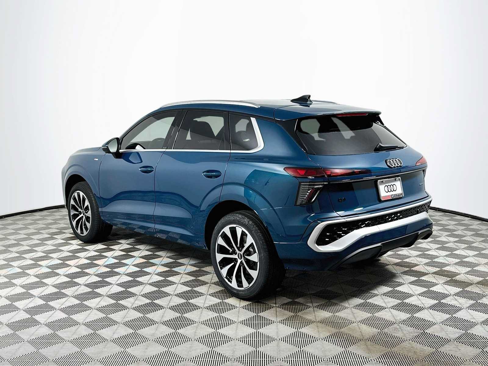 New 2026 Audi Q3 quattro 2.0T AWD/4WD image 5