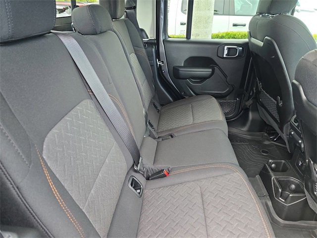 Used 2024 Jeep Gladiator Mojave w/ Safety Group image 11