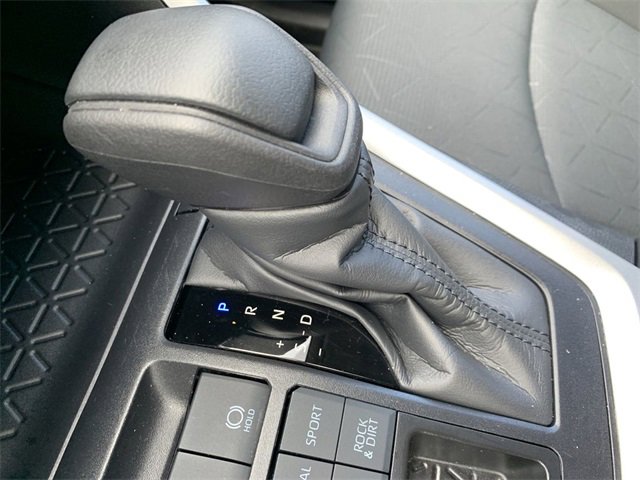 Used 2025 Toyota RAV4 XLE image 25