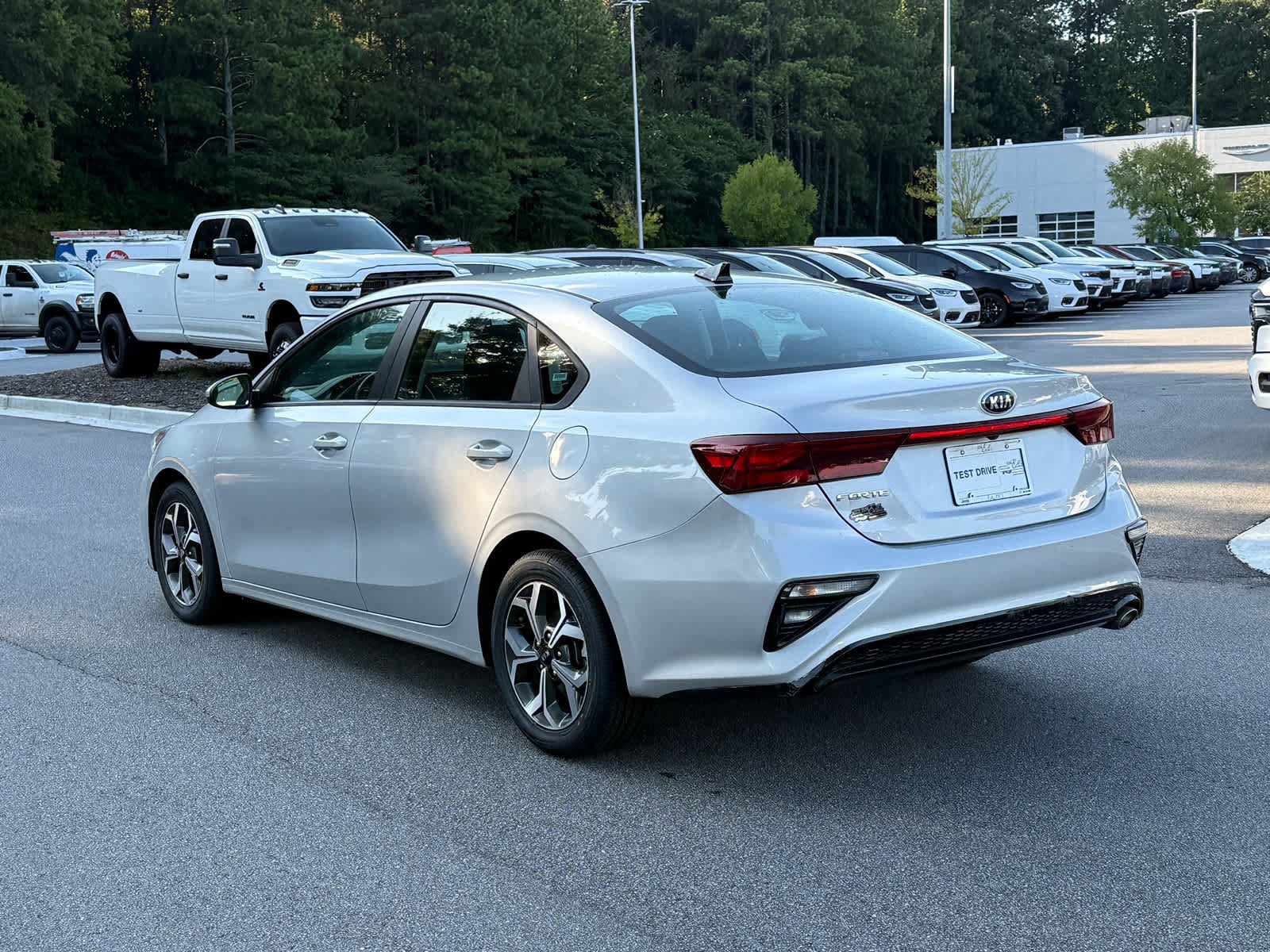Used 2021 Kia Forte LXS FWD image 3