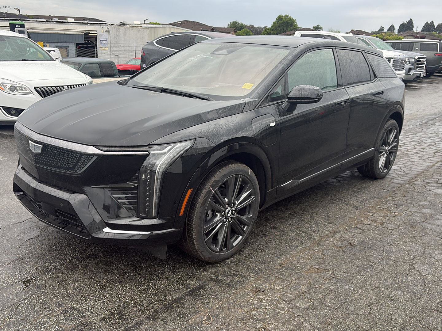 Used 2025 Cadillac Optiq Sport 2 image 1