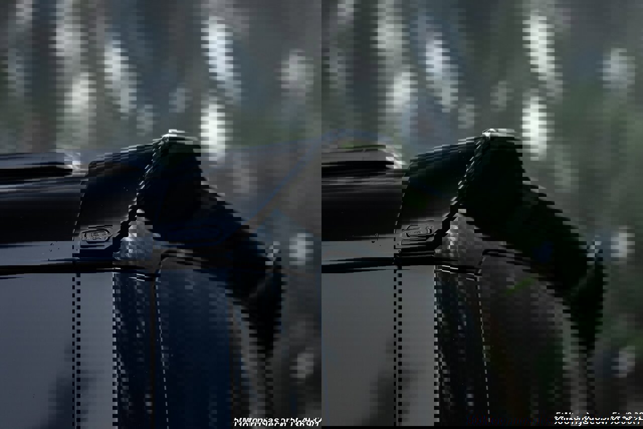 Used 2024 Land Rover Defender 90 V8 image 10