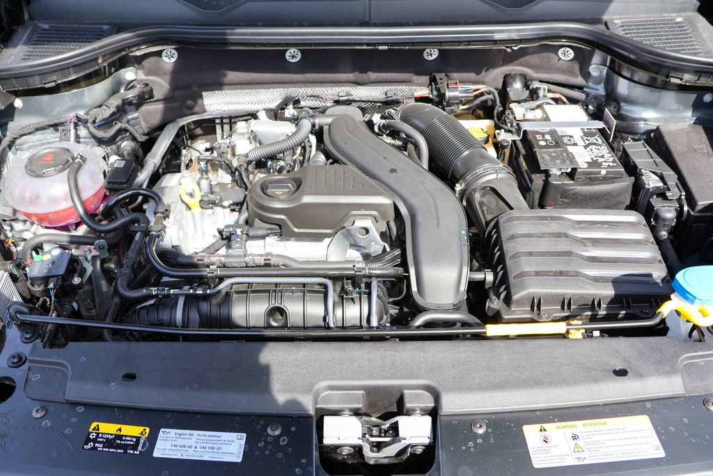 New 2025 Volkswagen Taos SE image 45