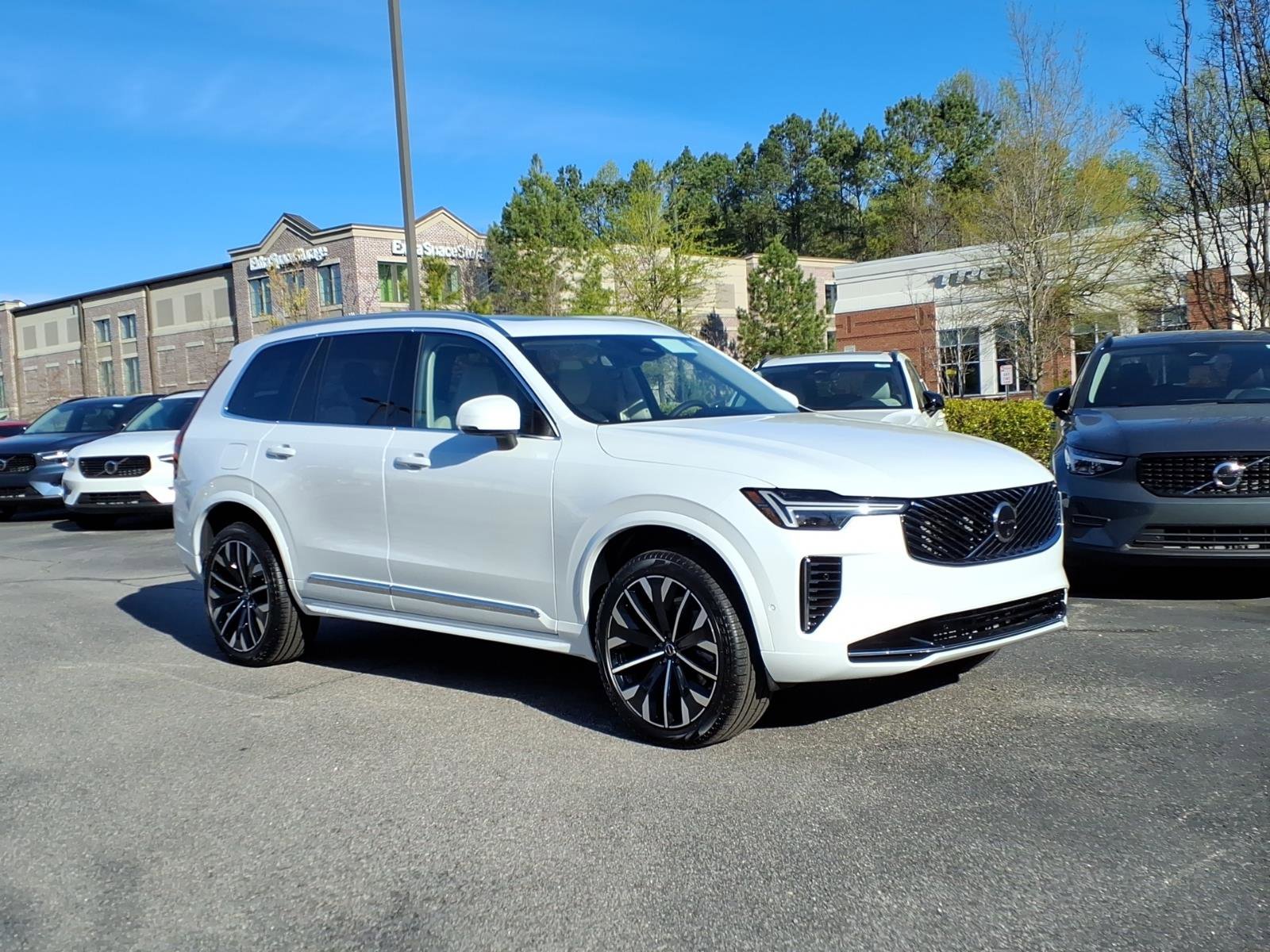 New 2026 Volvo XC90 B6 Ultra