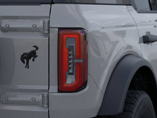 New 2026 Ford Bronco Outer Banks w/ Black Appearance Package AWD/4WD image 23
