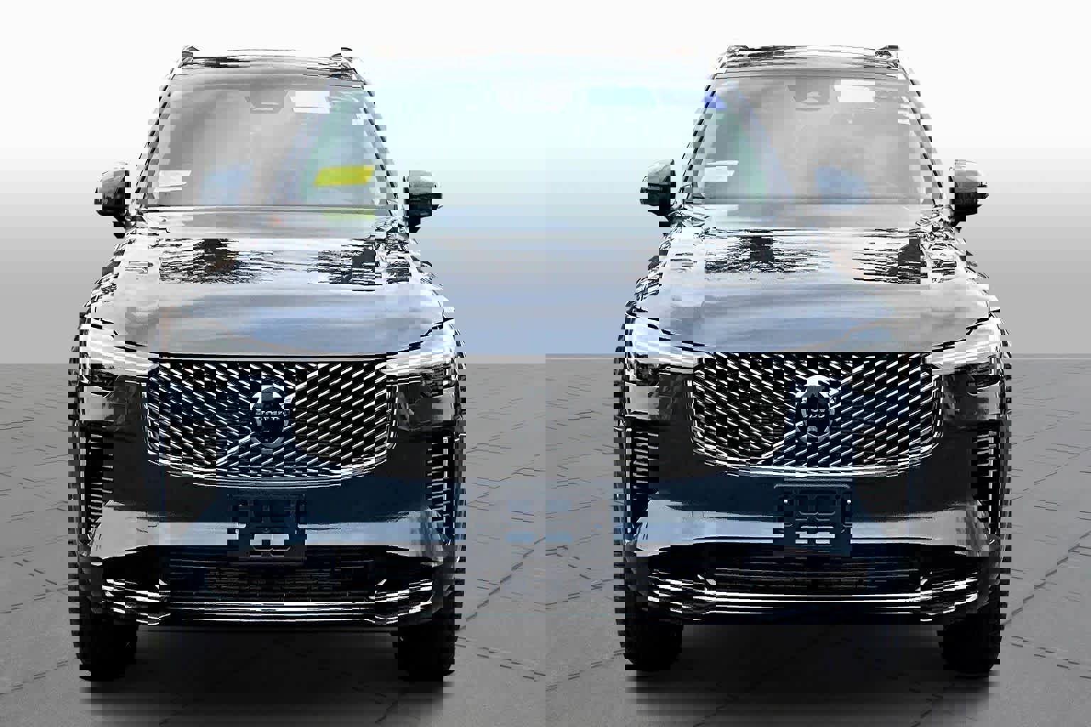 New 2026 Volvo XC90 B6 Plus w/ Protection Package Premier image 2