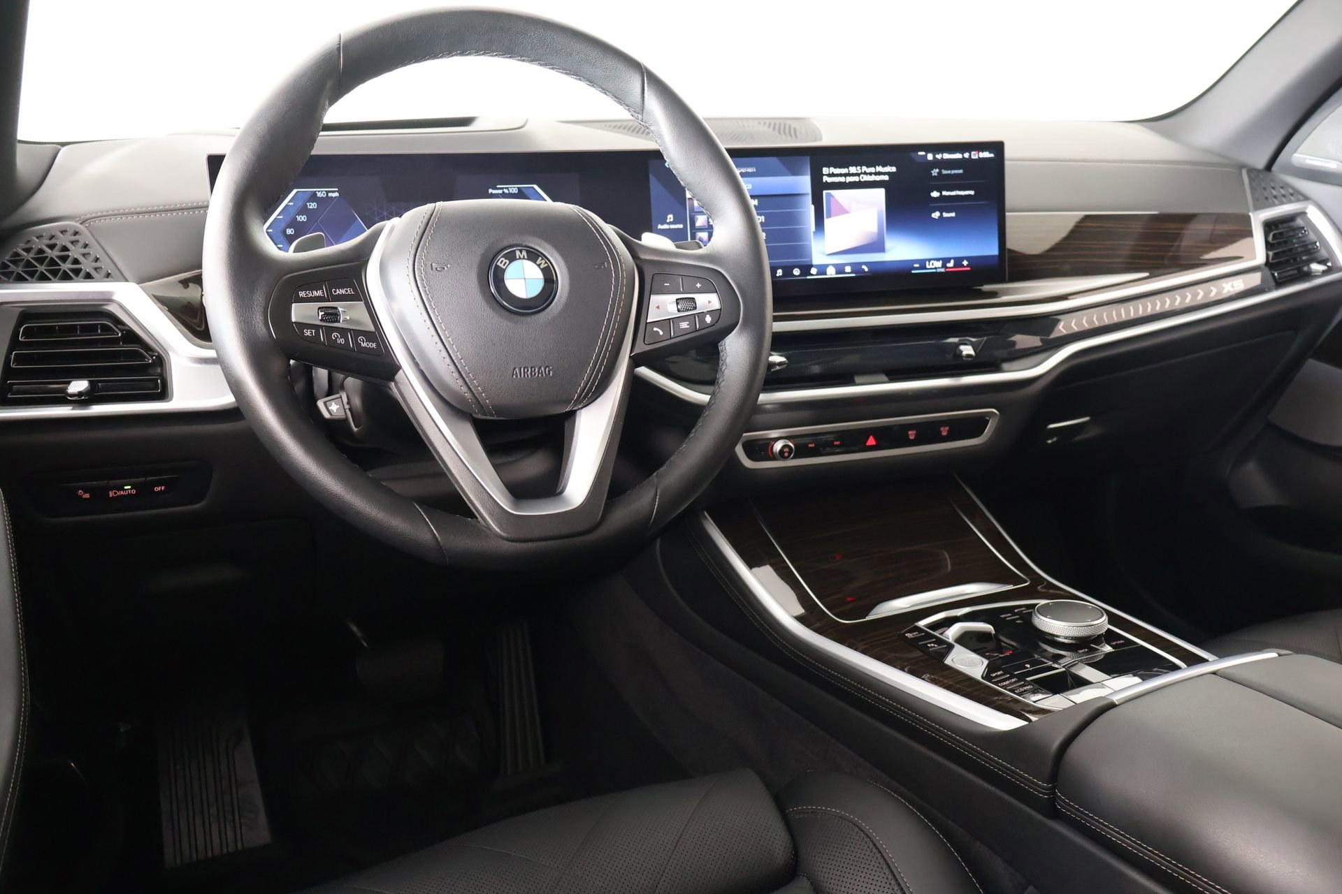 Used 2024 BMW X5 xDrive40i w/ Premium Package AWD/4WD image 2