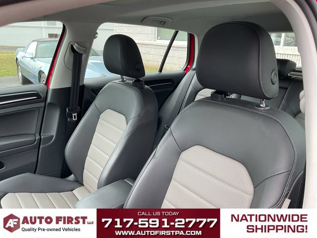 Used 2015 Volkswagen Golf TDI S FWD image 8