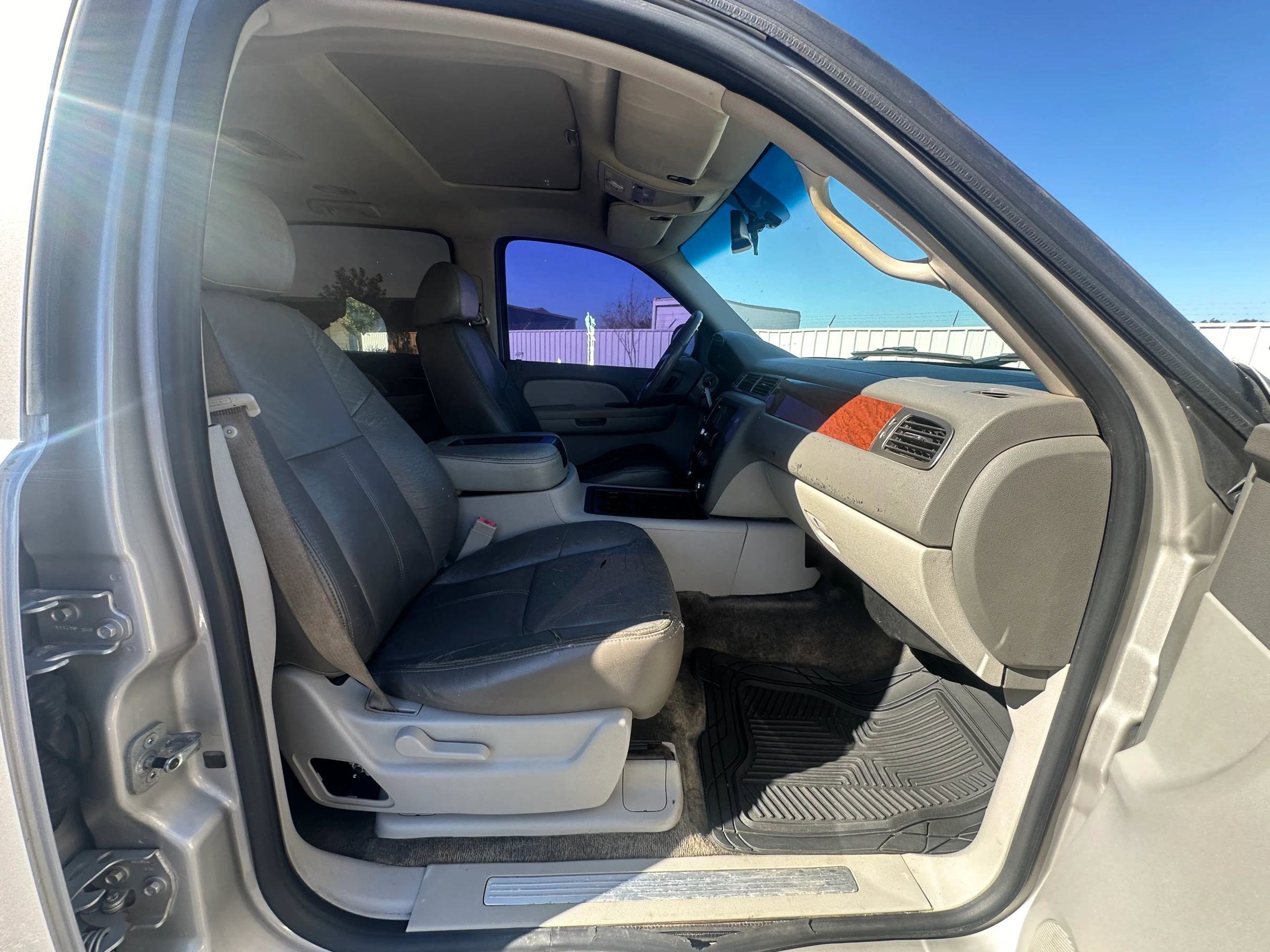 Used 2007 GMC Yukon XL SLE image 15