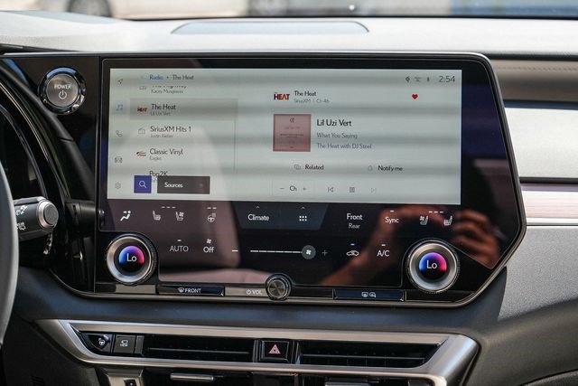 New 2026 Lexus RX 350 w/ Convenience Package AWD/4WD image 14