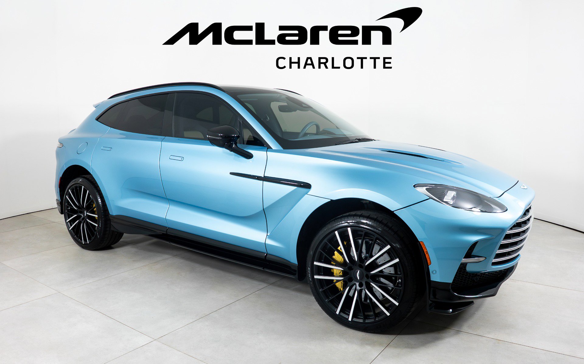 Used 2025 Aston Martin DBX 707 AWD/4WD image 2