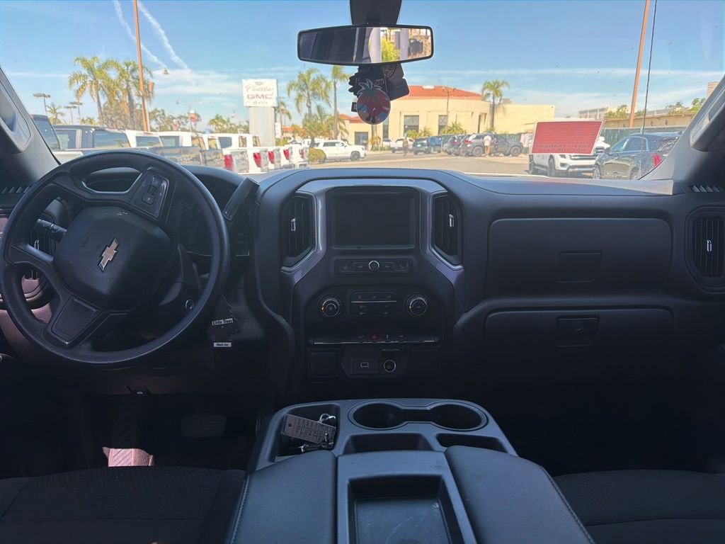 Used 2020 Chevrolet Silverado 1500 Custom w/ Custom Value Package image 9