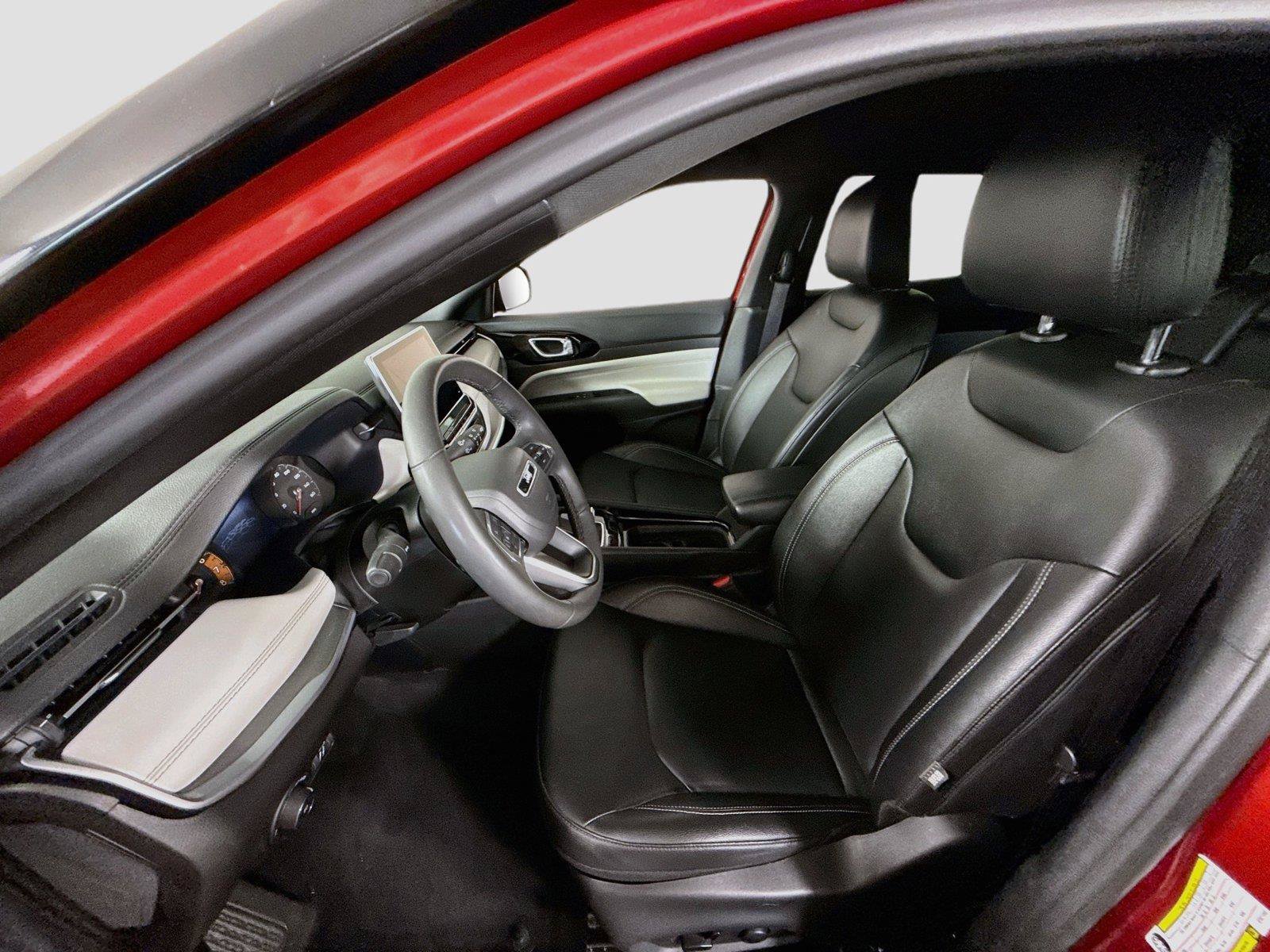 Used 2025 Jeep Compass Limited AWD/4WD image 14