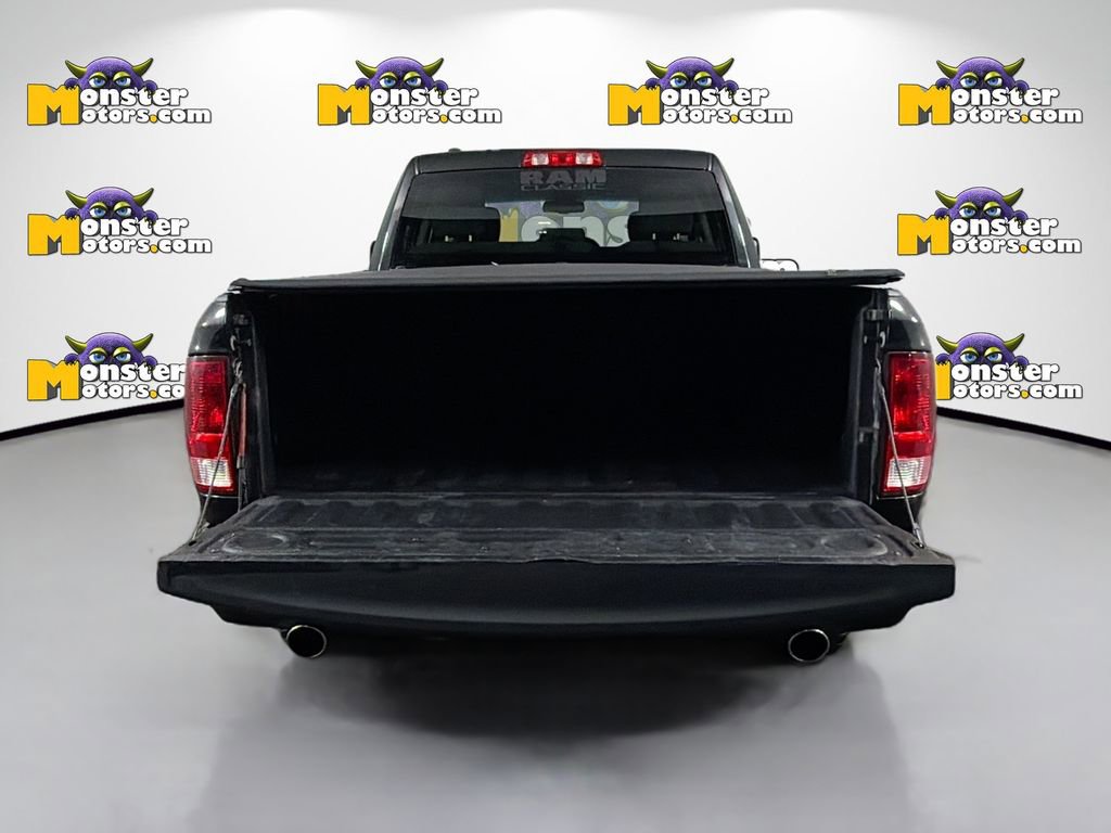Used 2017 RAM 1500 Express w/ Black Ram 1500 Express Group AWD/4WD image 25
