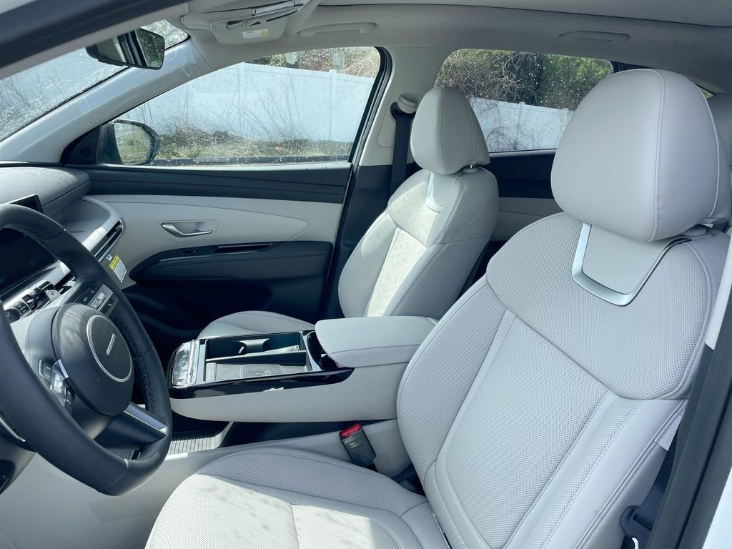 New 2025 Hyundai Tucson Limited image 38
