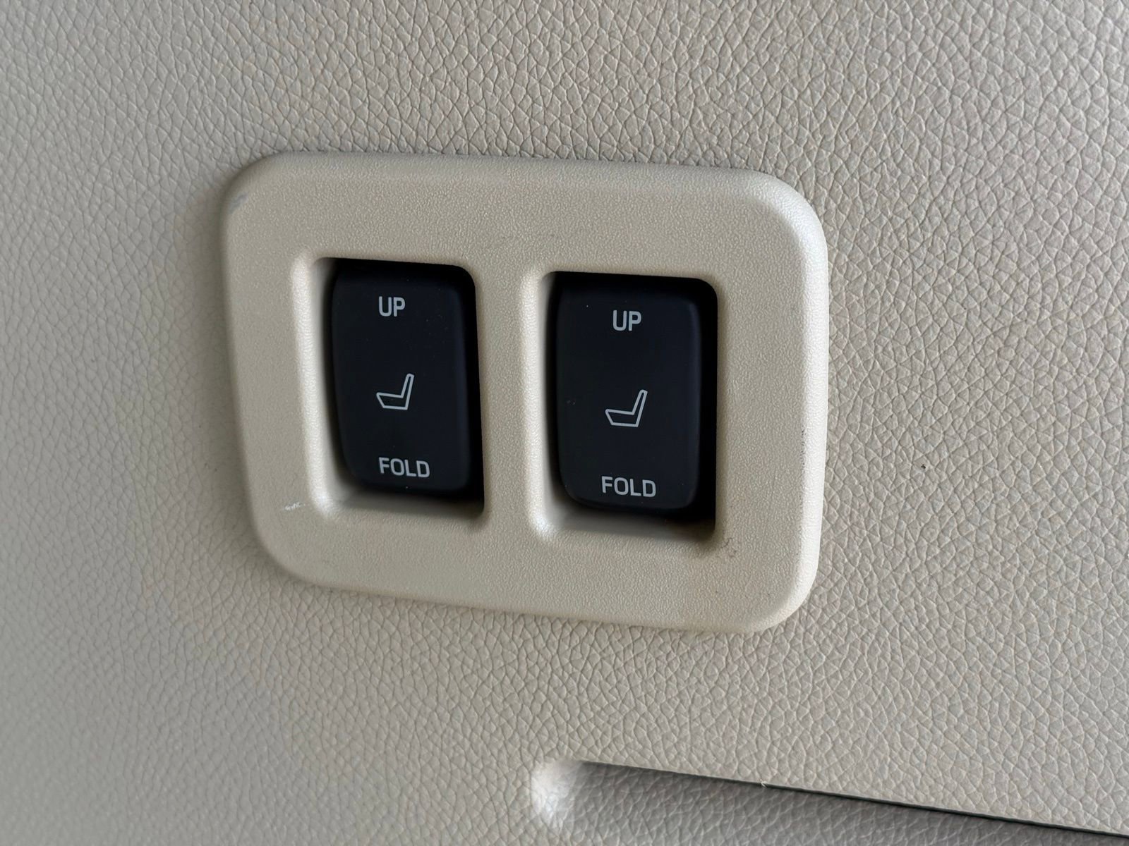 Used 2015 Lincoln Navigator L 4WD w/ Equipment Group 101A Reserve image 49