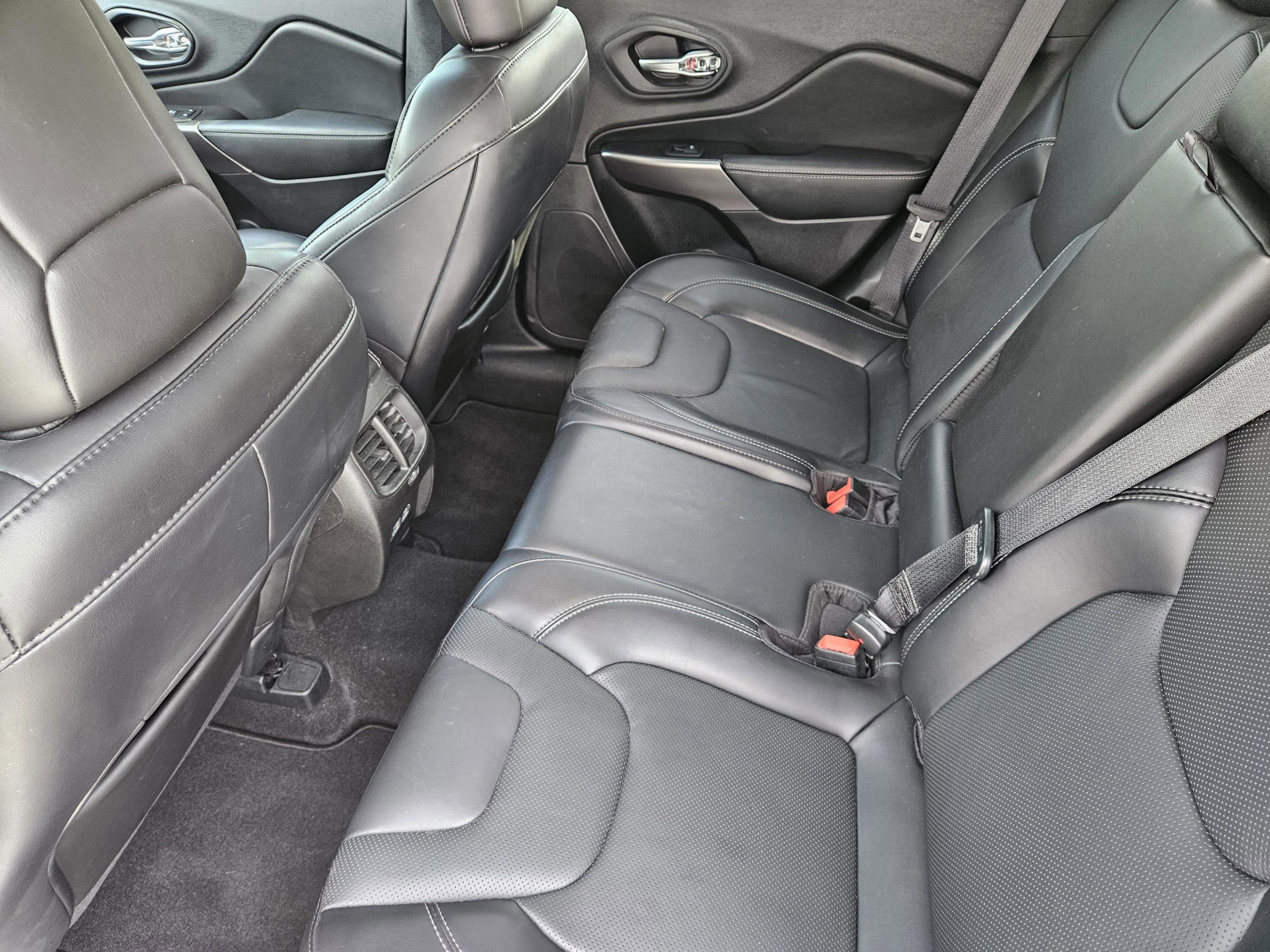 Used 2021 Jeep Cherokee Latitude Lux image 27