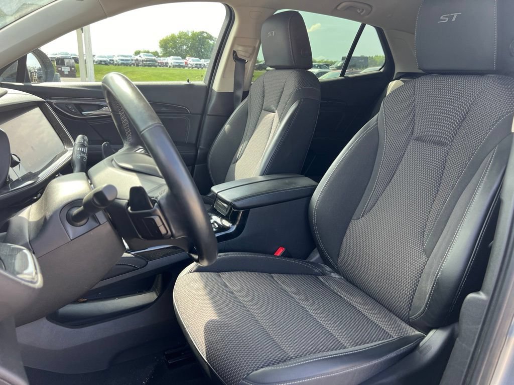 Used 2023 Buick Envision Preferred w/ Sport Touring Package AWD/4WD image 23