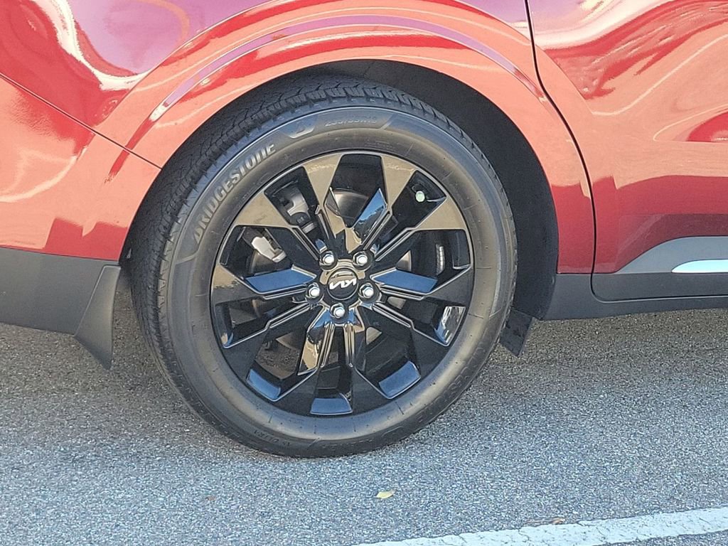 Used 2023 Kia Carnival SX Prestige image 10