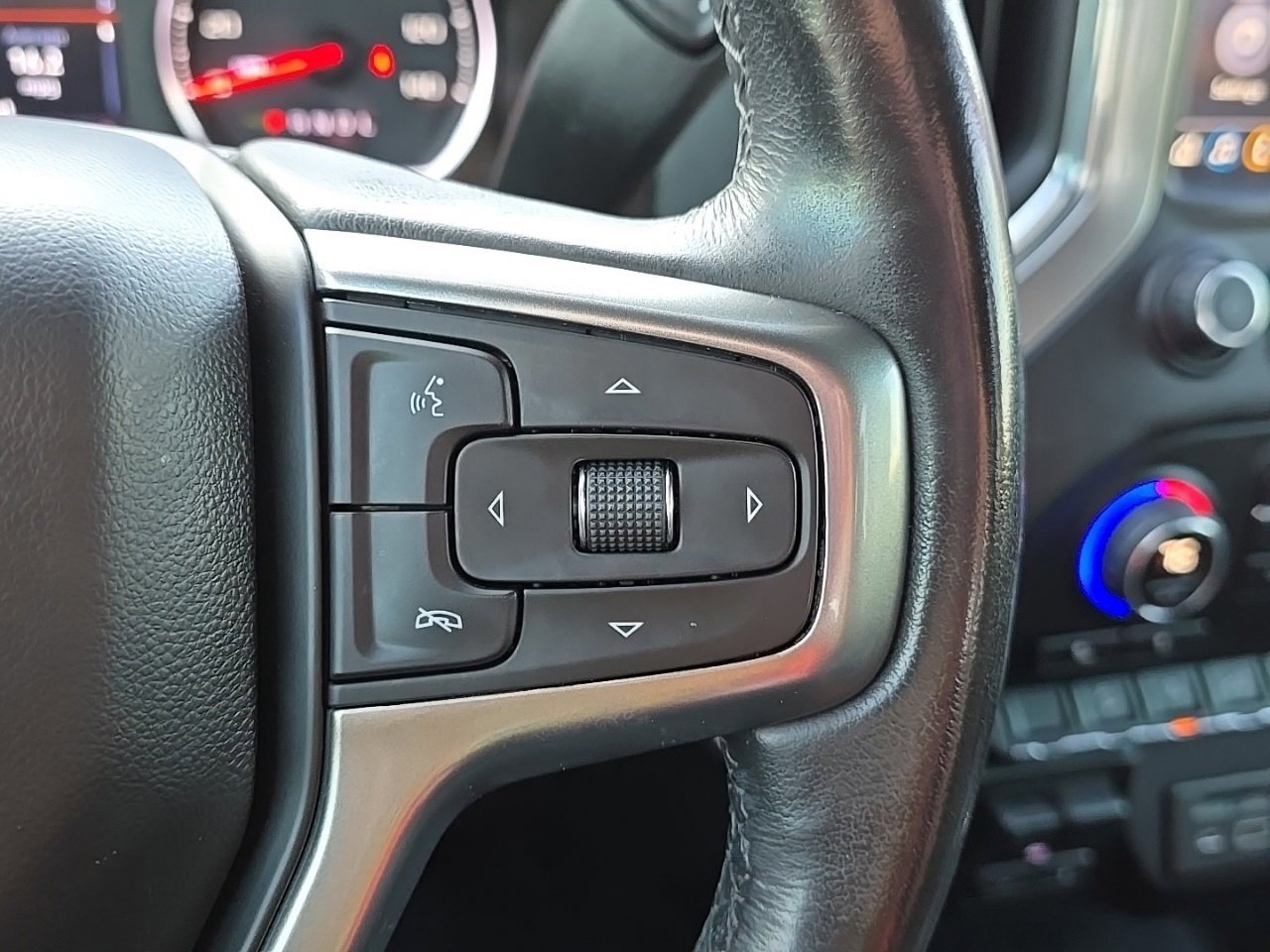 Used 2020 Chevrolet Silverado 1500 LT w/ All-Star Edition image 21