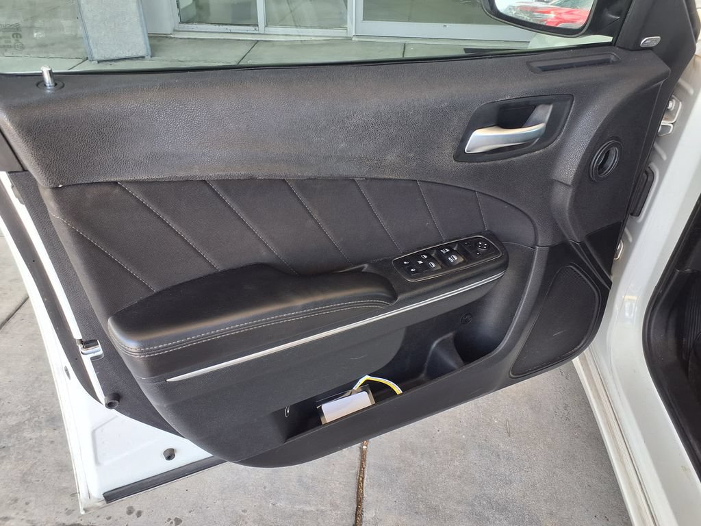 Used 2018 Dodge Charger R/T RWD image 13