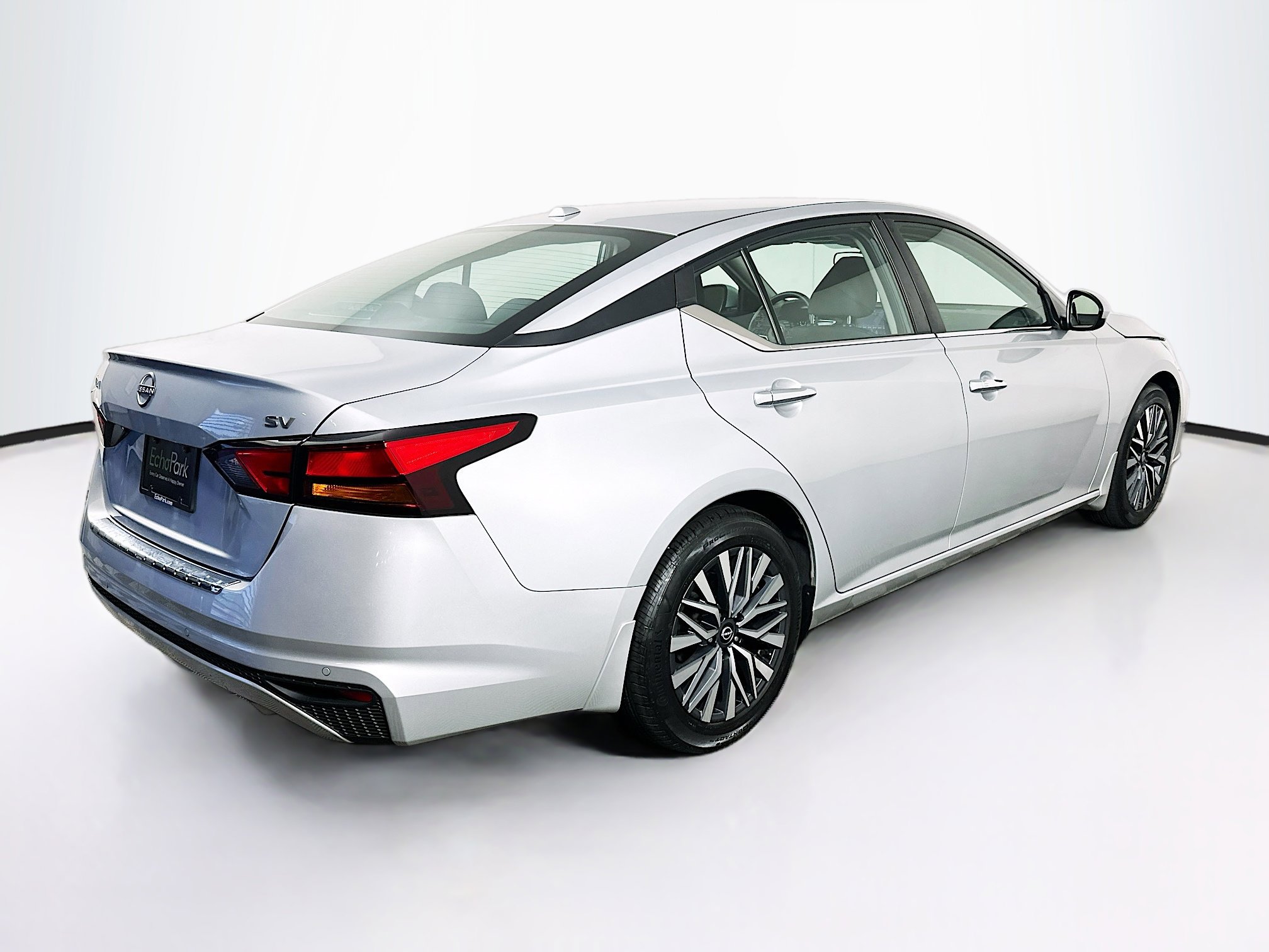 Used 2023 Nissan Altima 2.5 SV FWD image 9
