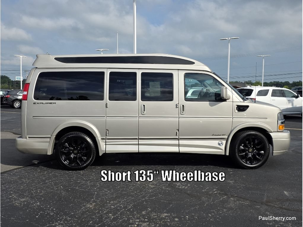 Used 2023 Chevrolet Express 2500 RWD image 11