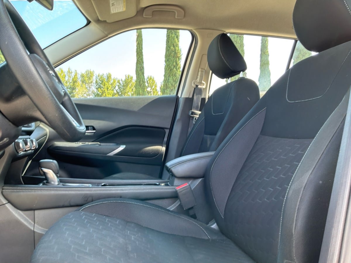 Used 2024 Nissan Kicks SV FWD image 16