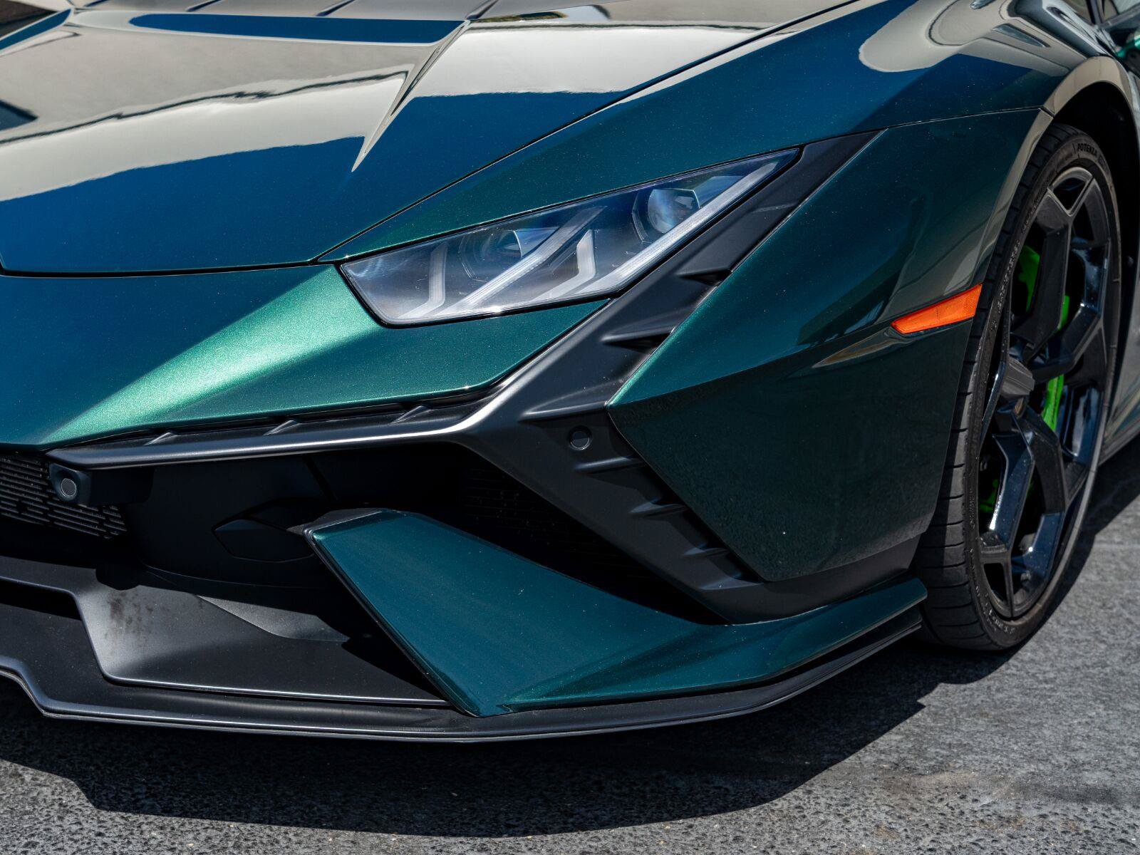 Used 2023 Lamborghini Huracan Tecnica RWD image 11