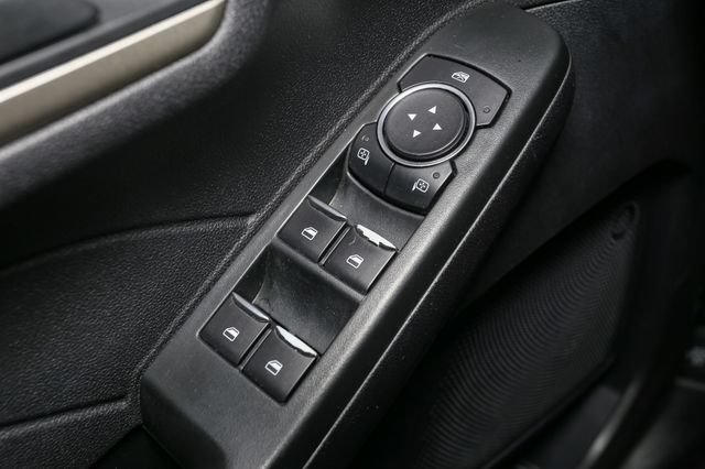 Used 2022 Ford Escape SE w/ Cold Weather Package FWD image 32