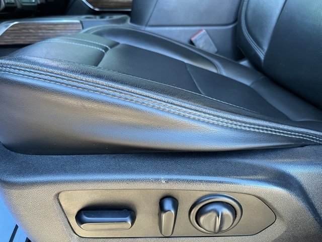 Used 2019 Chevrolet Silverado 1500 High Country image 14