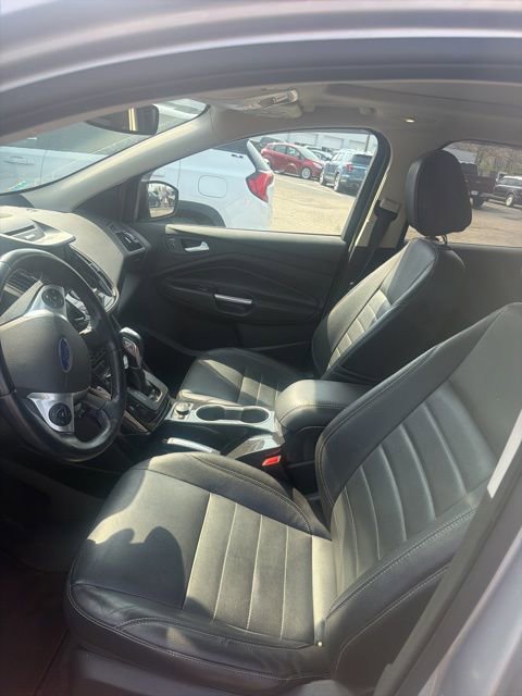 Used 2014 Ford Escape Titanium image 3