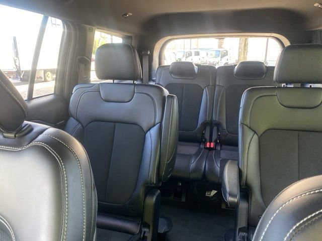 Used 2025 Jeep Grand Cherokee L Altitude image 17