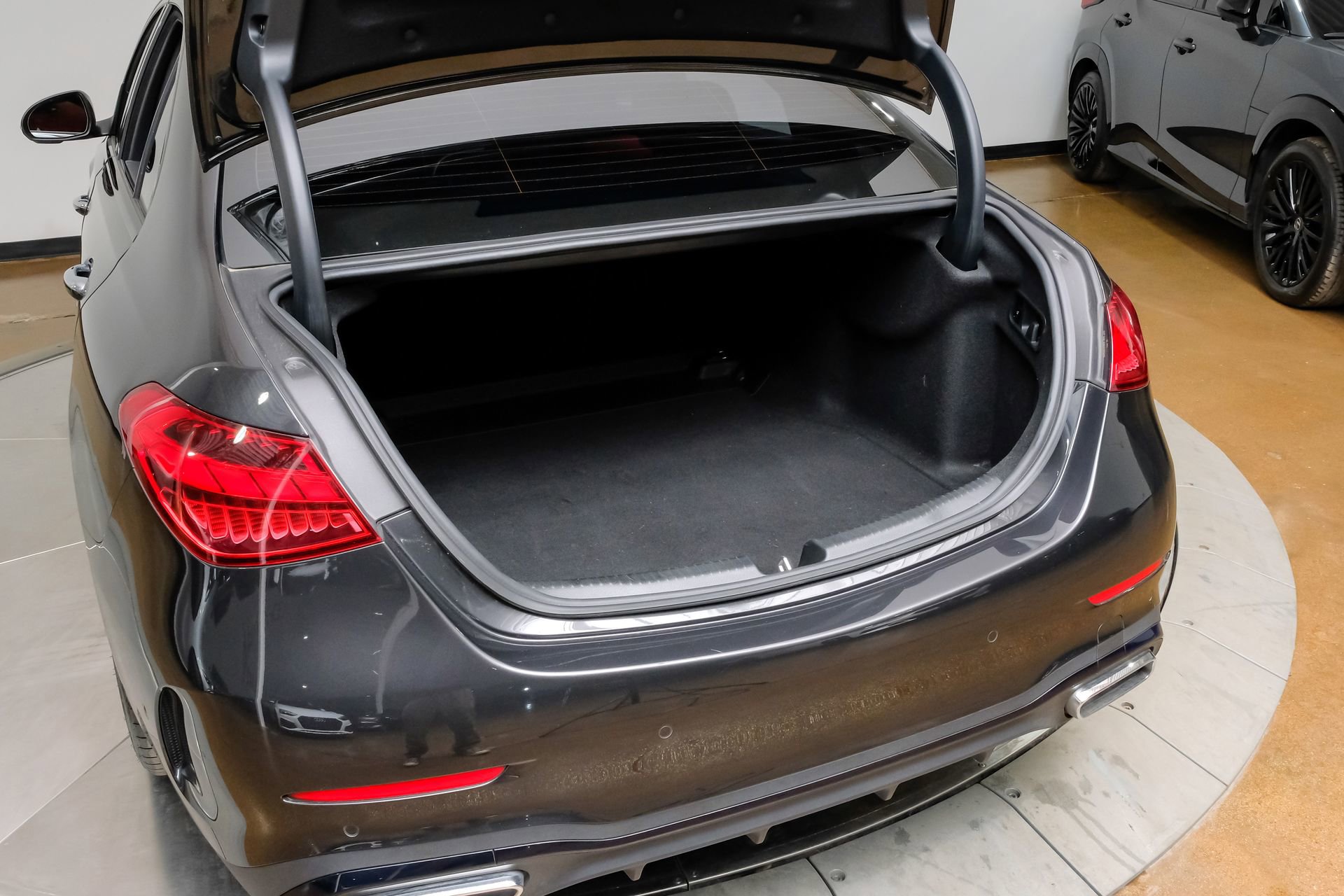Used 2024 Mercedes-Benz C 300 Sedan w/ Pinnacle Trim Package image 50