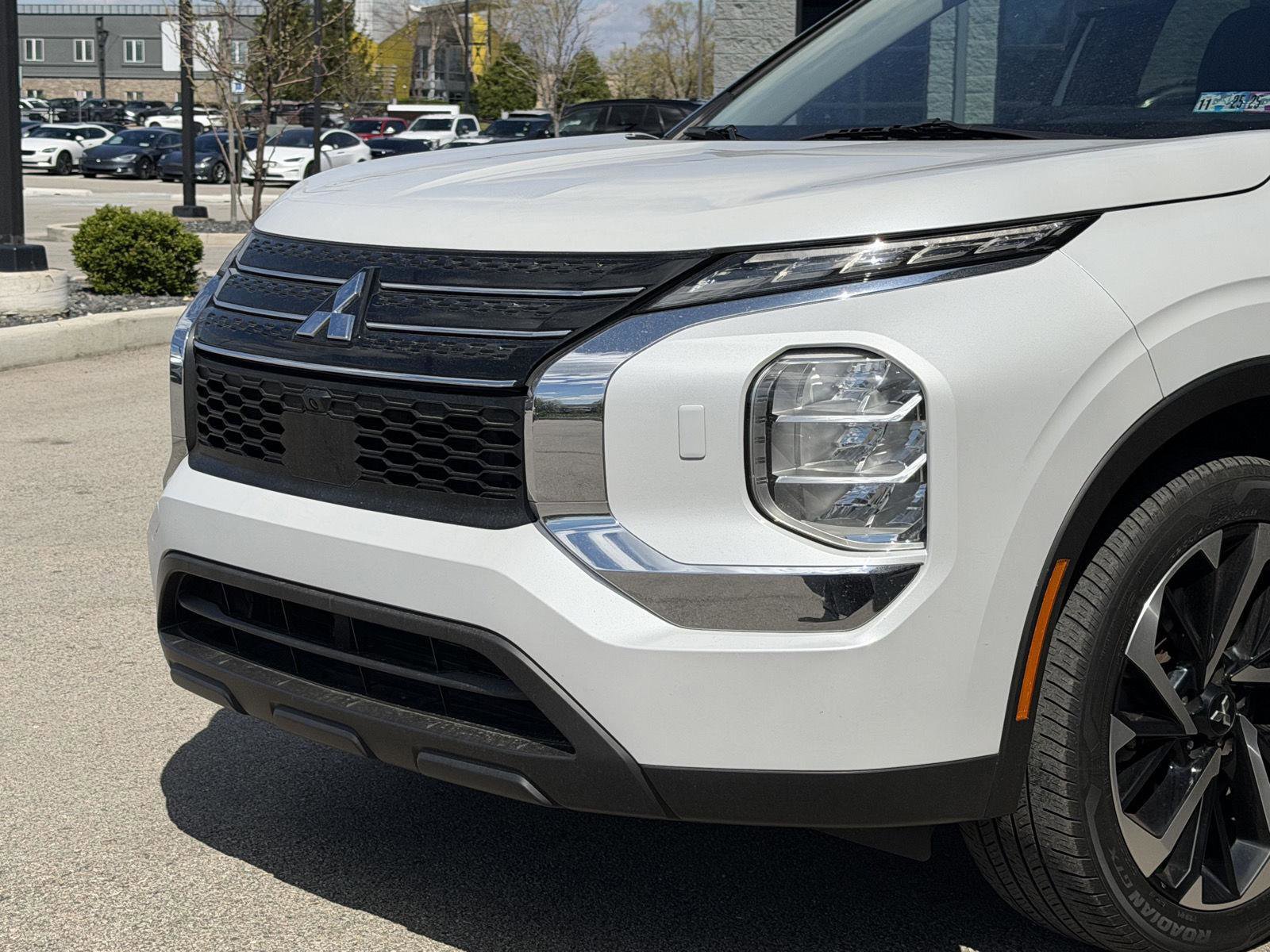 Used 2022 Mitsubishi Outlander ES image 6