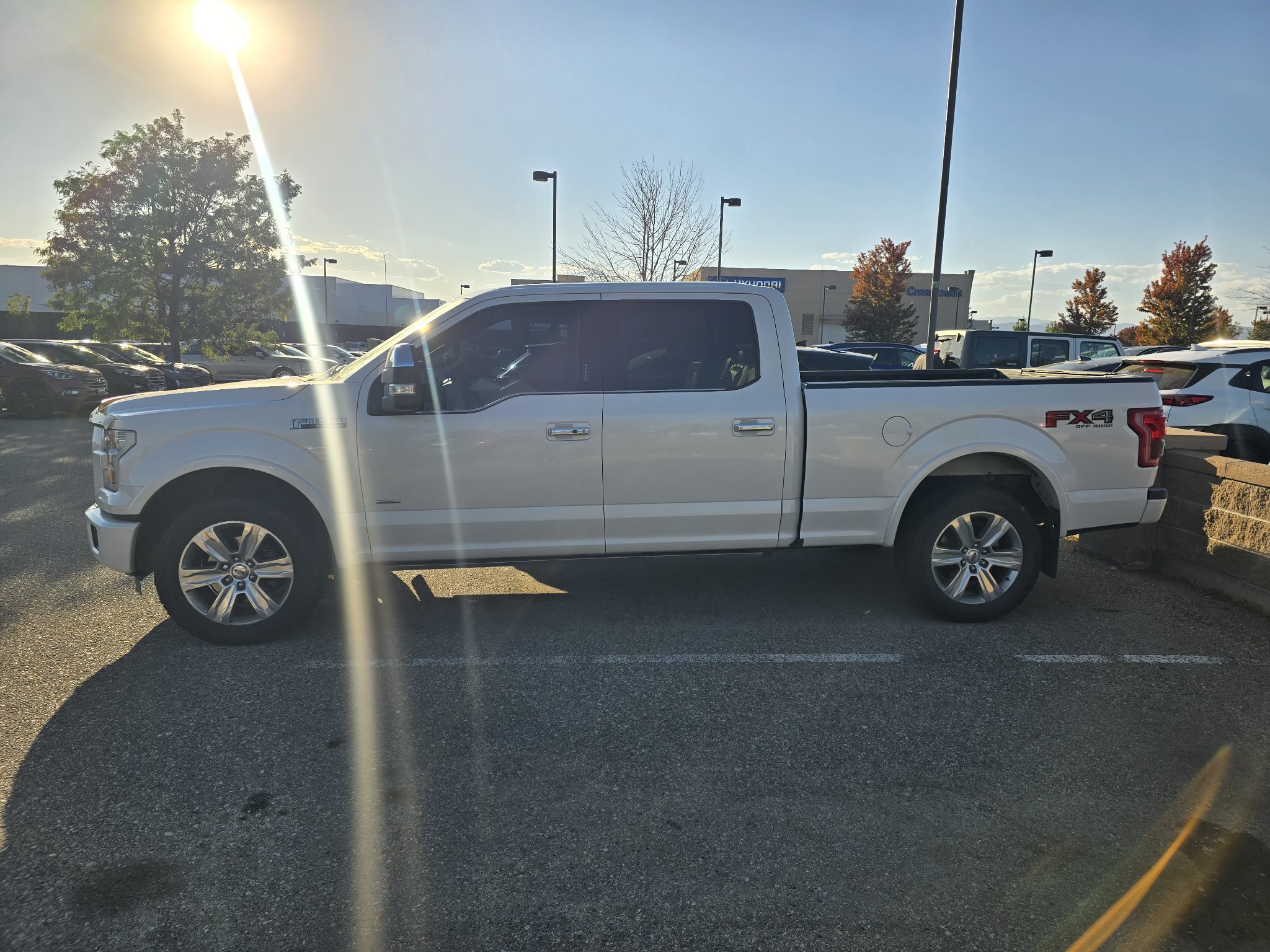Used 2015 Ford F150 Platinum w/ Equipment Group 701A Luxury AWD/4WD image 13
